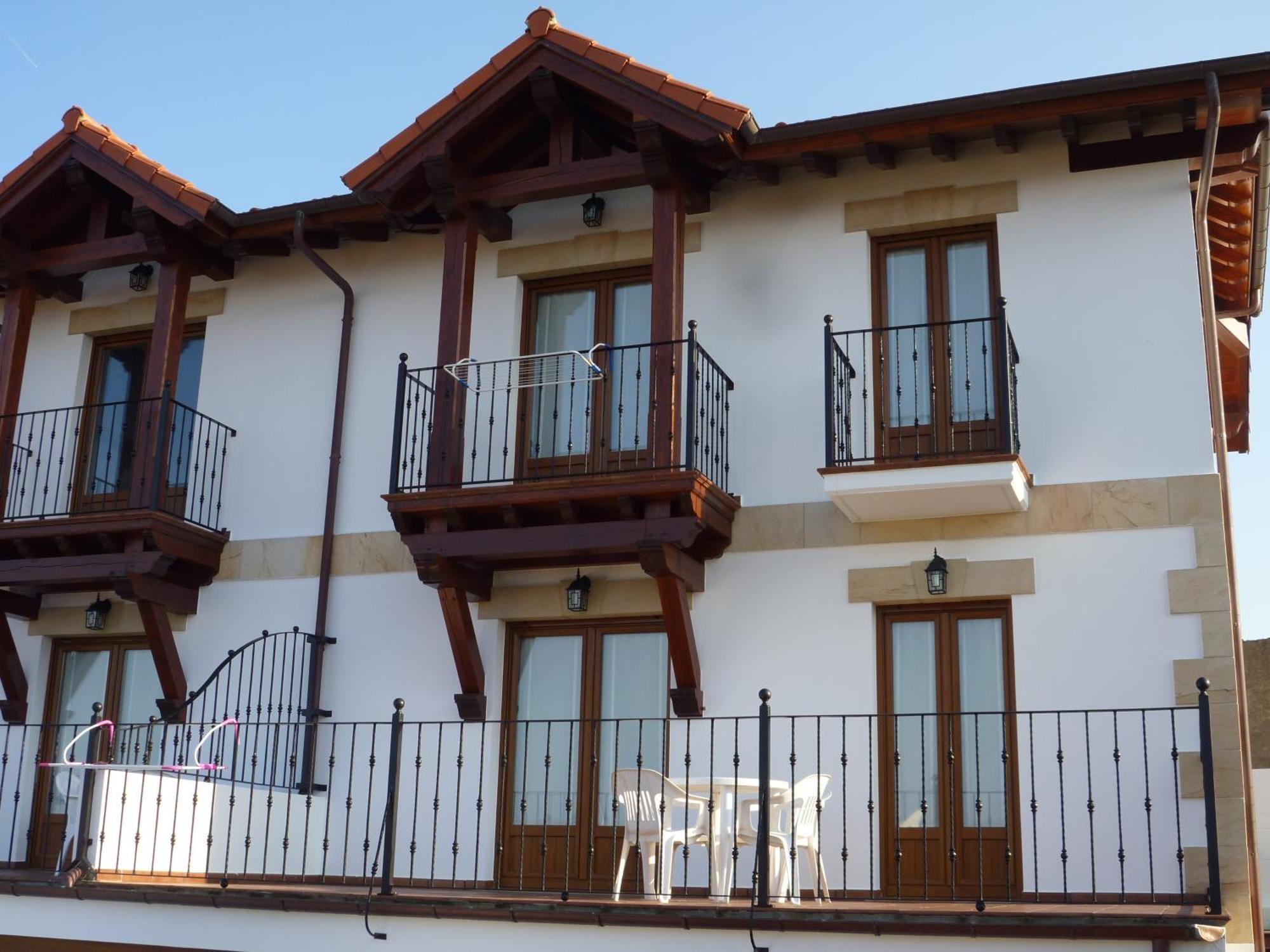 Apartamentos La Fuente De Enmedio 수안세스 외부 사진